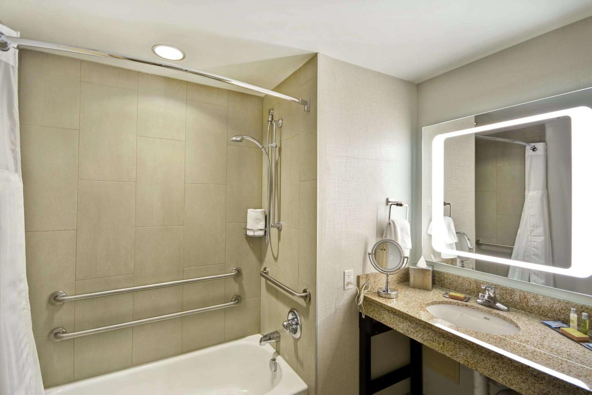 Doubletree By Hilton Chicago Midway Airport, Il Hotel Bedford Park Exterior foto