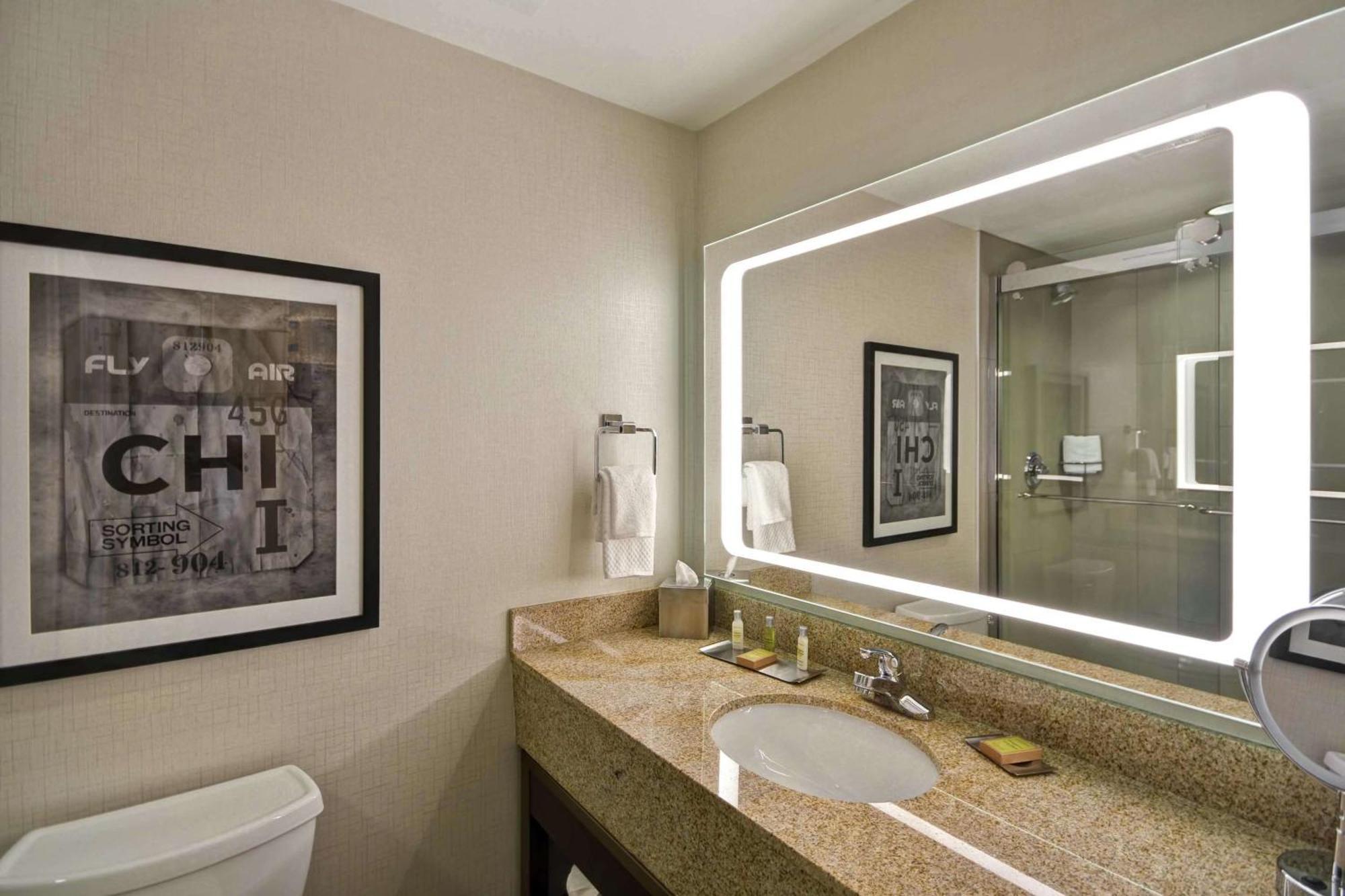 Doubletree By Hilton Chicago Midway Airport, Il Hotel Bedford Park Exterior foto